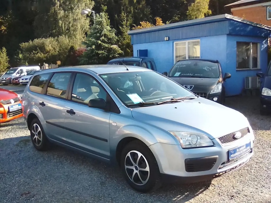 Ford Focus, 1.6i 16V combi, 4x kola navíc - 10