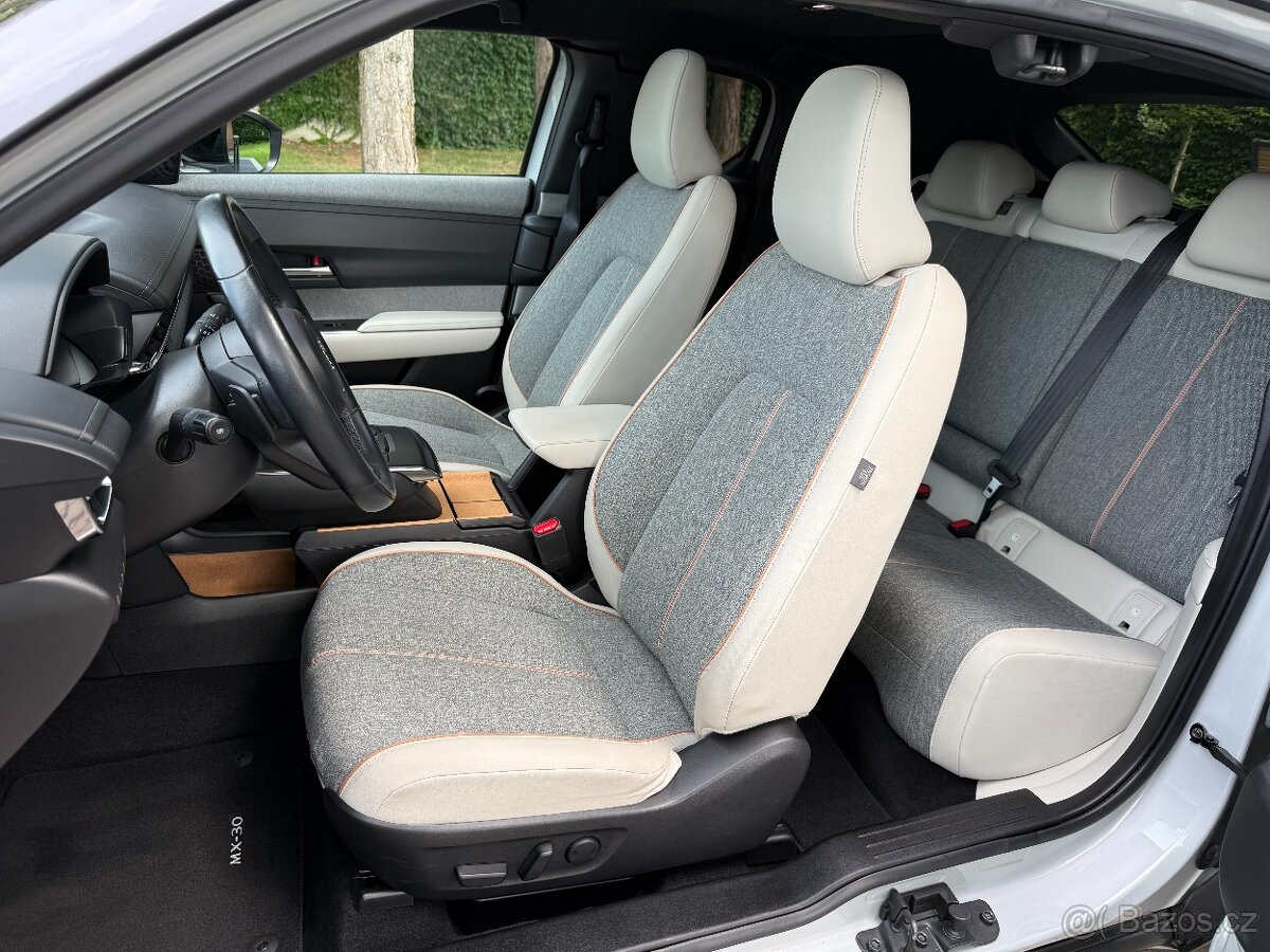 Mazda MX-30, e-Skyactive BOSE / 360° kamera - 10