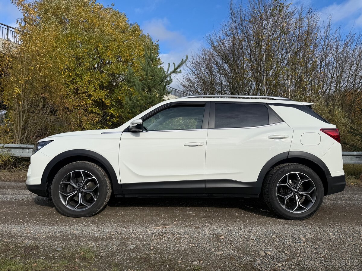 SsangYong Korando 1.5TGDI benzin automat - 10