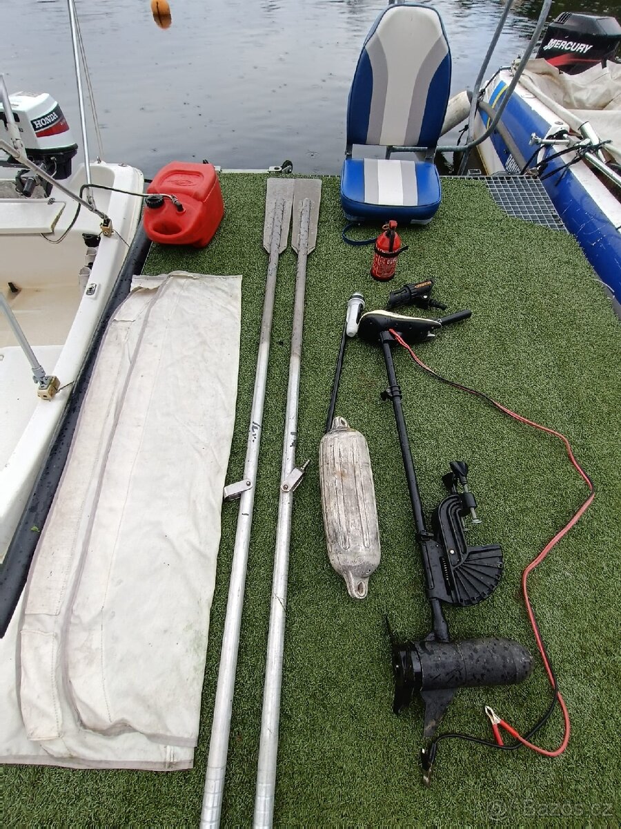 Rybářská loď - 10