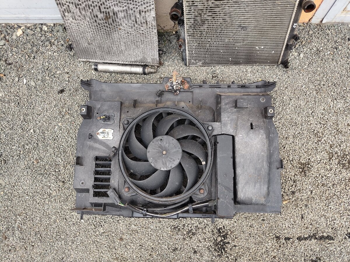 Citroën C8 - blatník, nárazník, světla, ... EYJC - 10