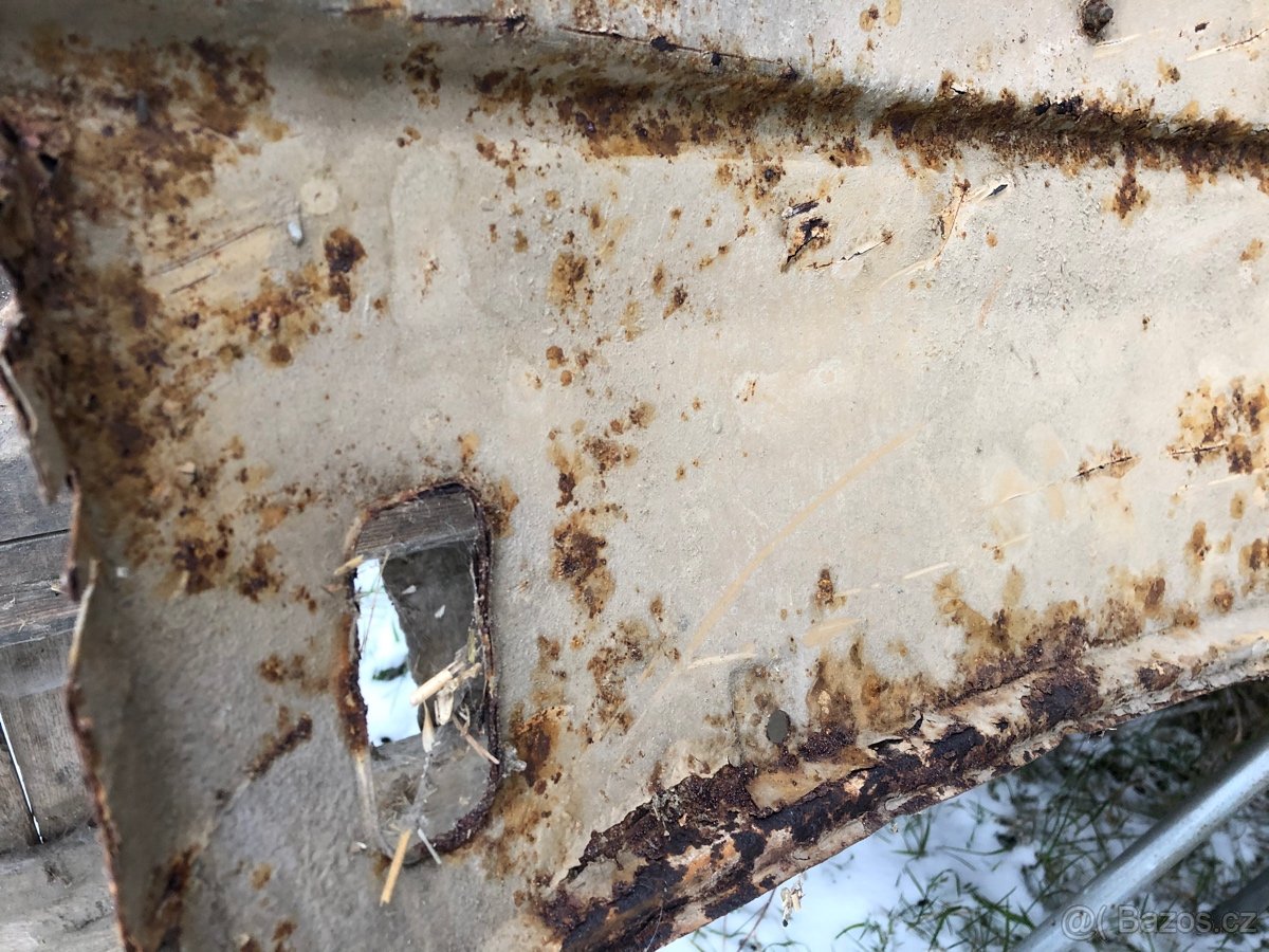 Zadní čelo Škoda 120L M - 10