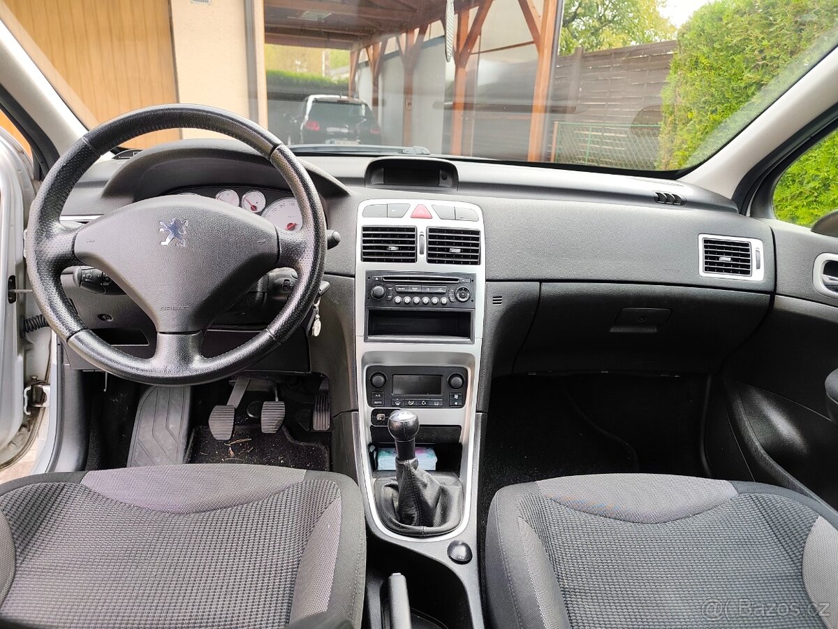 Peugeot 307 1.6 benzín - 10