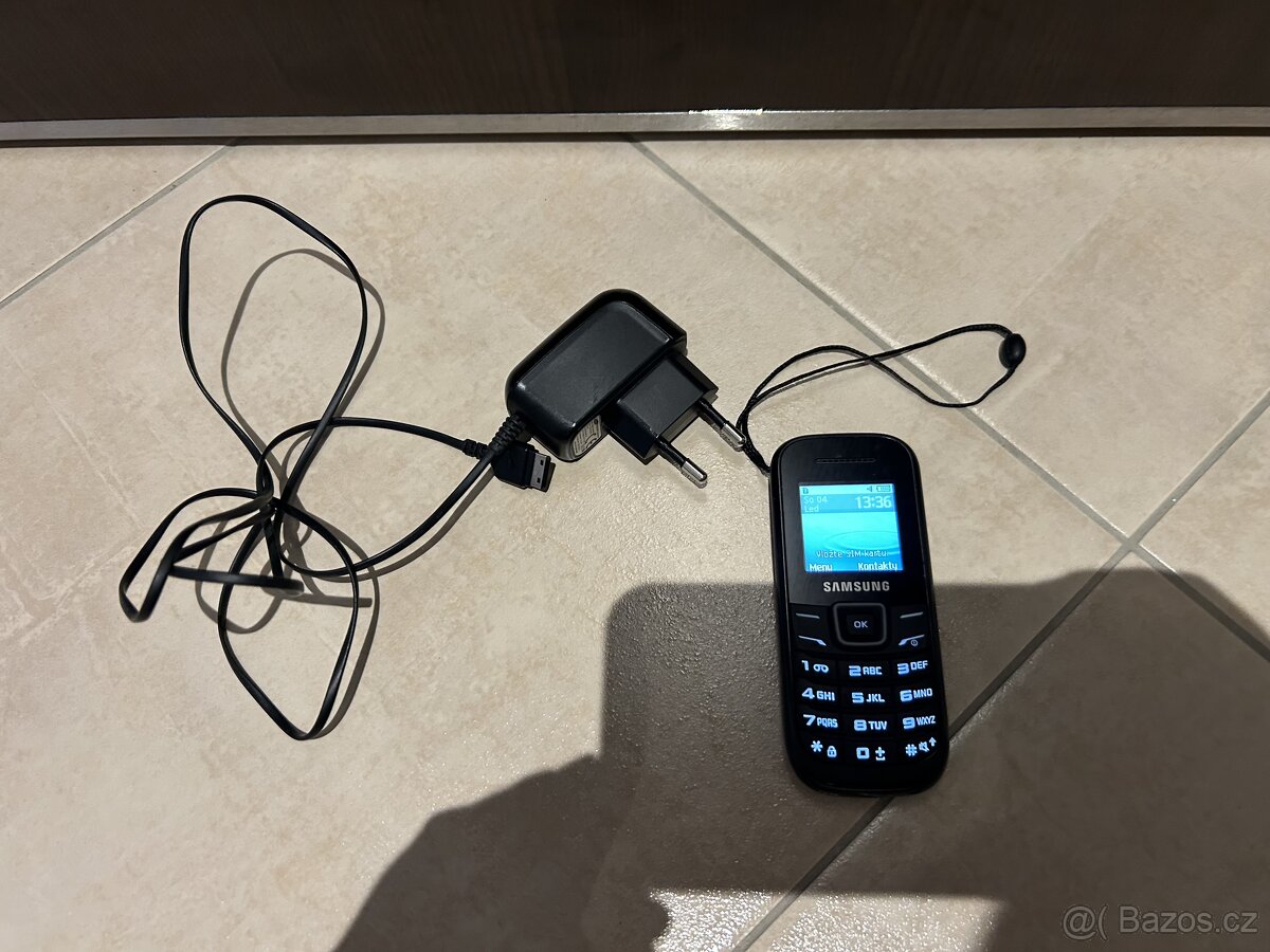 Samsung E1200R, černý nový, 150 Kč - 10