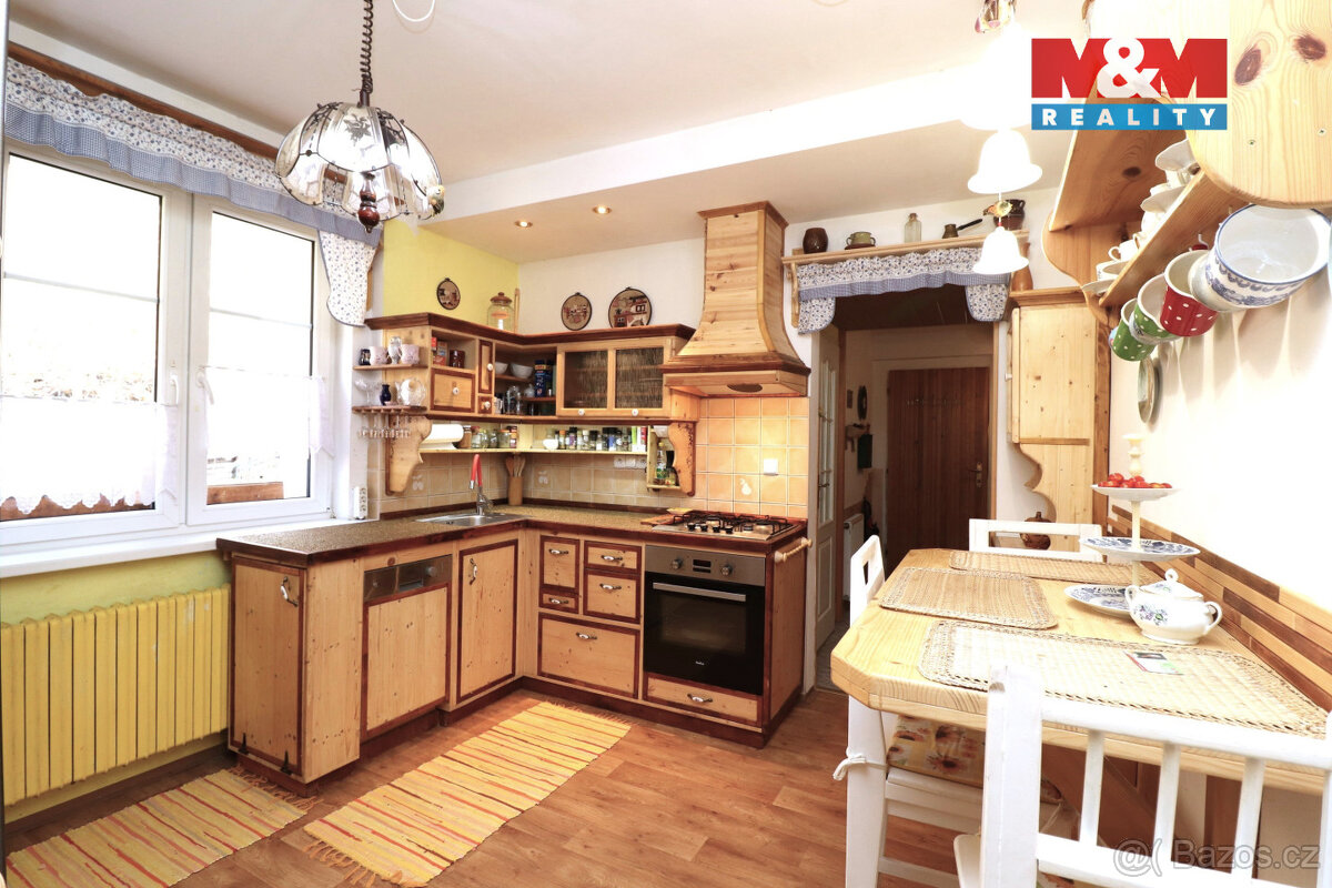 Prodej bytu 2+1, 45 m², Loket, ul. Nádražní - 10