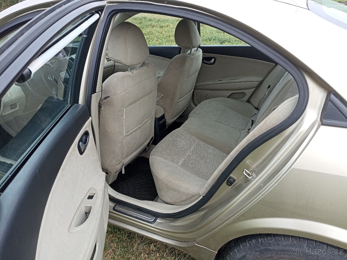 Prodám Nissan Primera 2.0i 2003 - 10