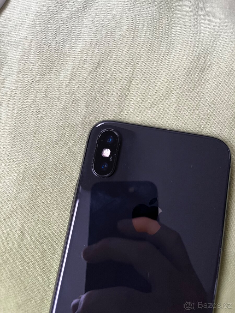 Apple iPhone X 64GB vesmírně šedý - 10