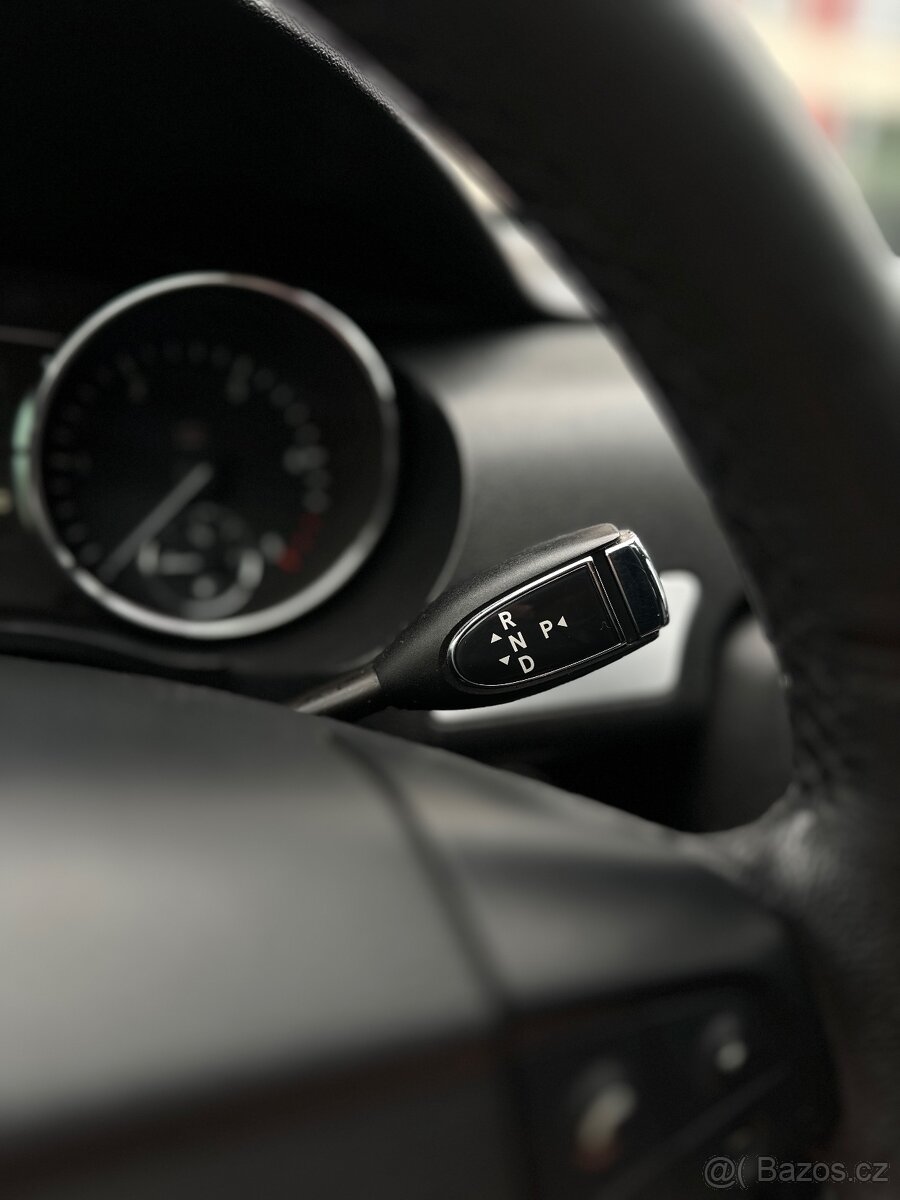 Mercedes Benz R 280CDI 4MATIC, Bohatá výbava - 10