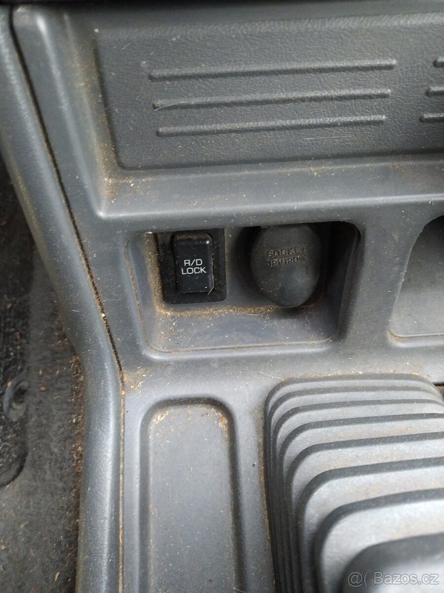 Mitsubishi Pajero 2 2.5TD Superselect tažné 3.3T - 10