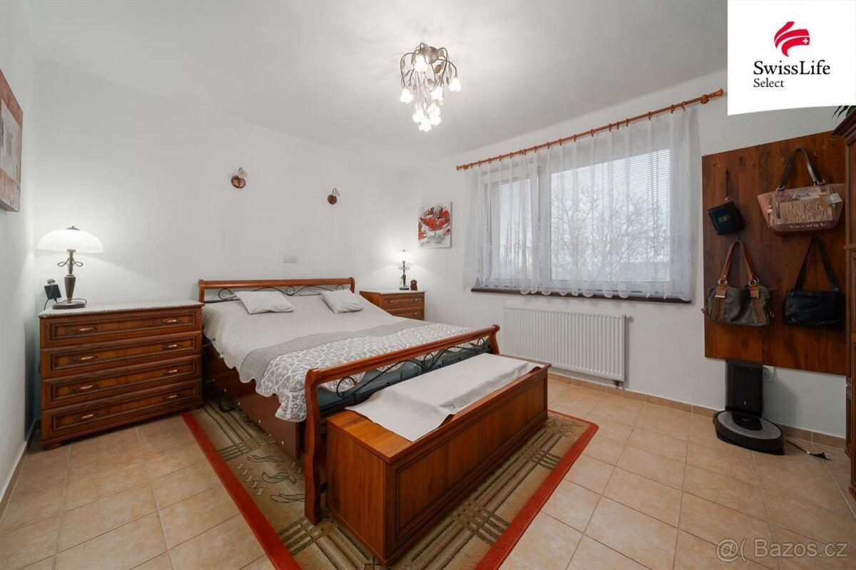 Prodej rodinného domu 200 m2, Jasenná - 10