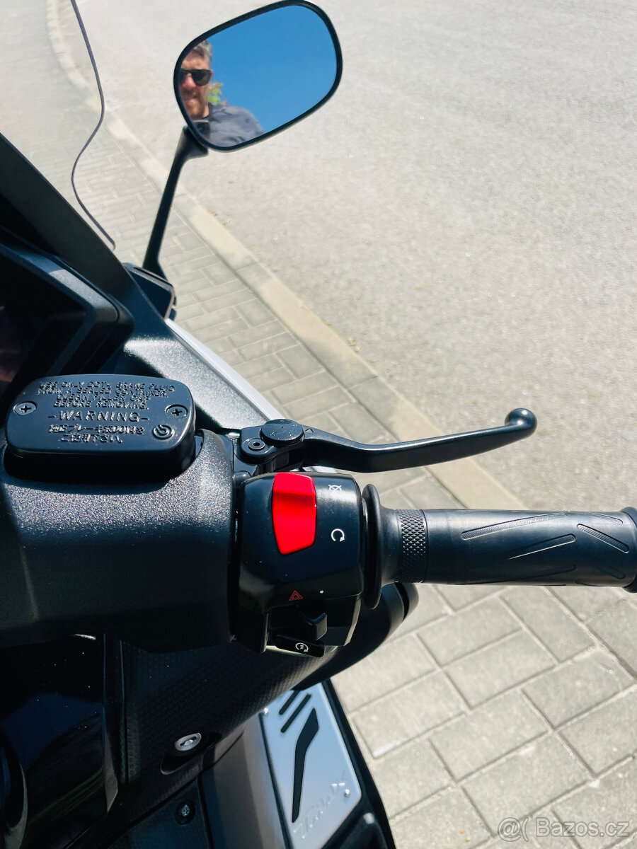 Yamaha T-max 530 r.v.2013 - 10