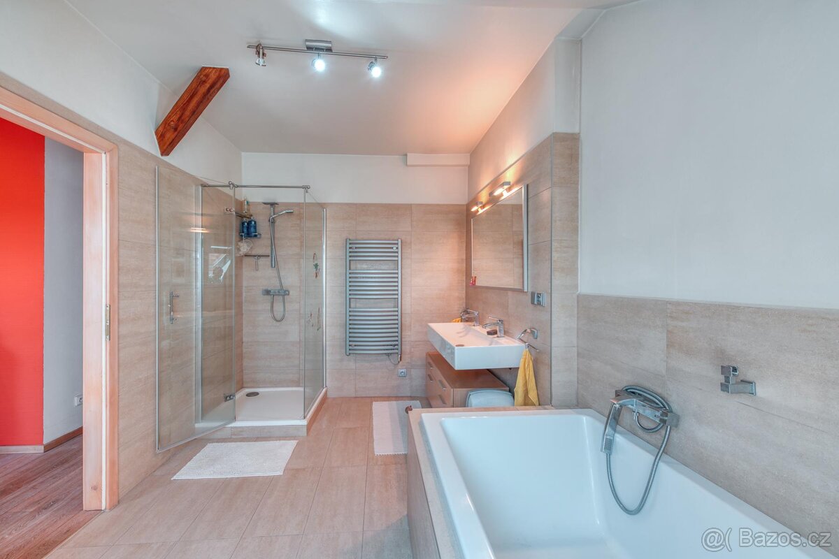 Prostorný a luxusní byt 4+kk 136 m Lexova, Pardubice - Zelen - 10