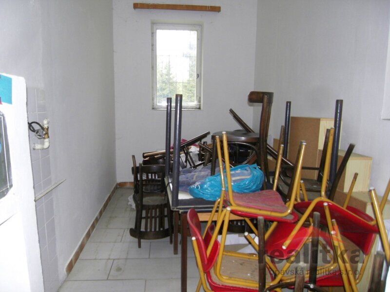 Prodej budovy 4+1 s velkým pozemkem, Křišťanovice - 10