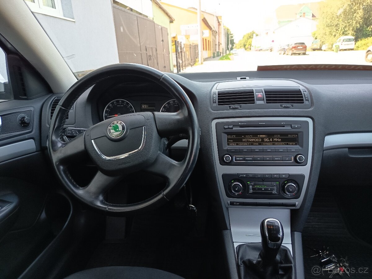 ŠKODA Octavia Combi 1,6TDI Ambition Plus ČR - 10