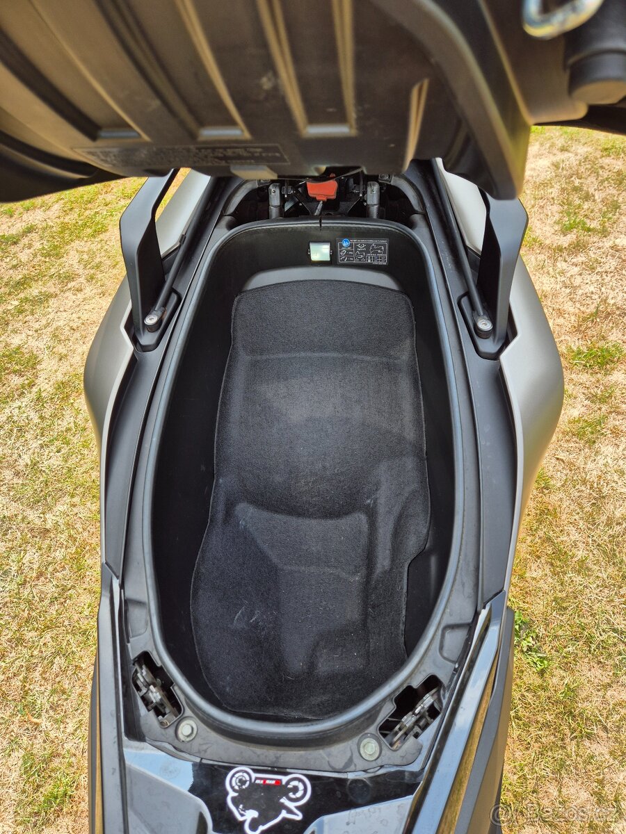 Kymco AK 550i Premium 2023 - 10