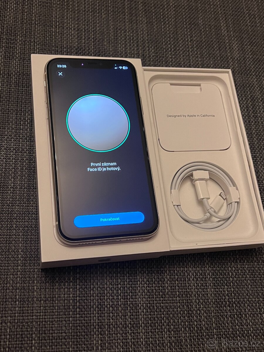 Apple iPhone 11 64GB White - 10