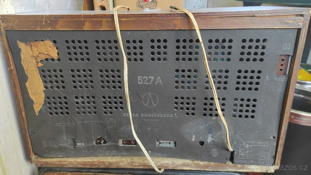 ZREJME NEFUNKCNI STARA RADIA - 10