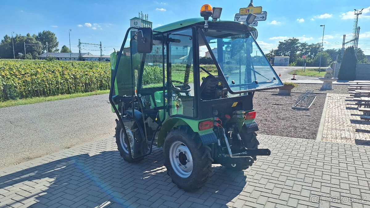 zánovní malotraktor VEGA 26 HTD STAGE V Comfort Šálek - 10