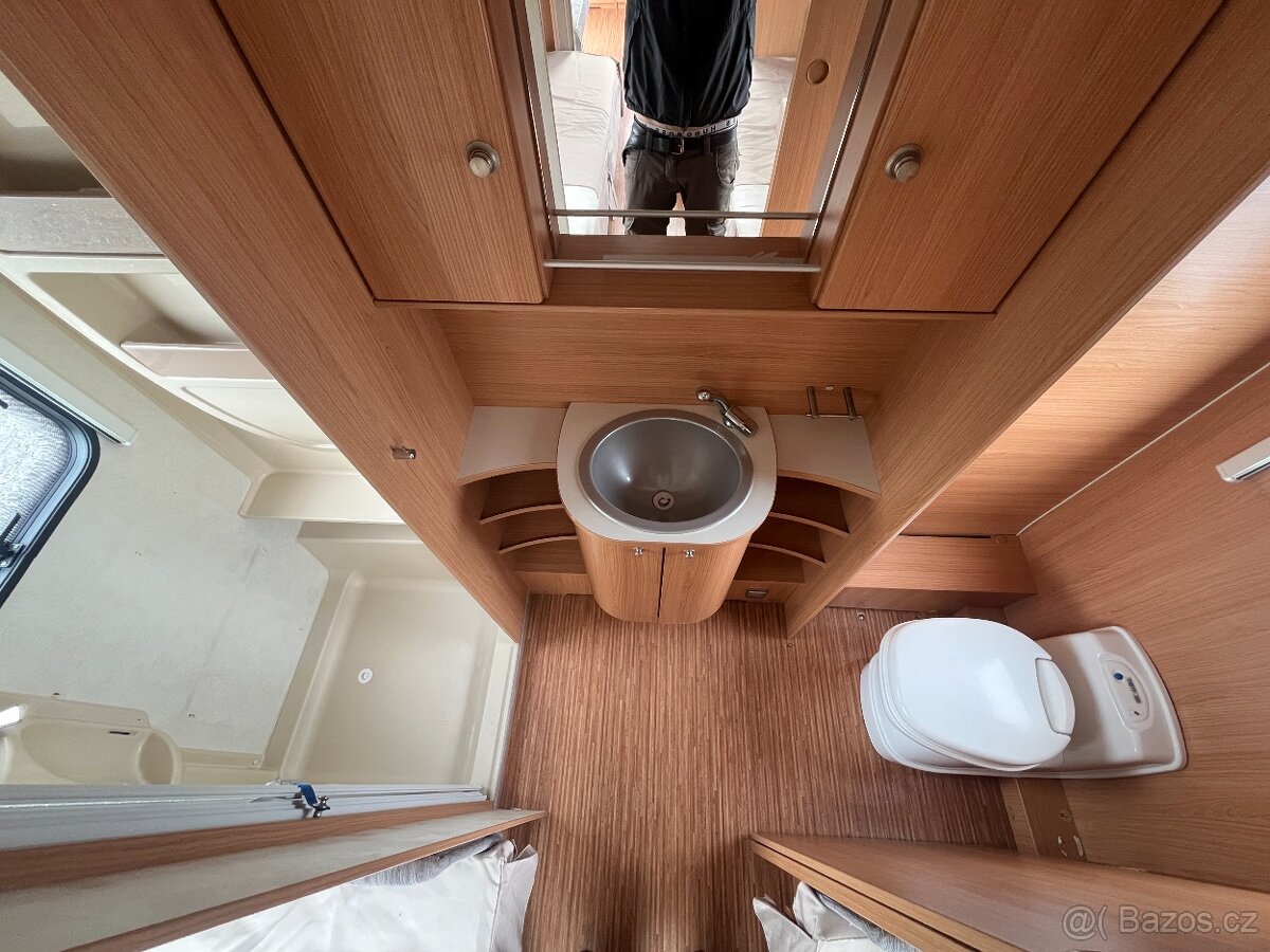 Adria Adora 613HT + předstan - 10