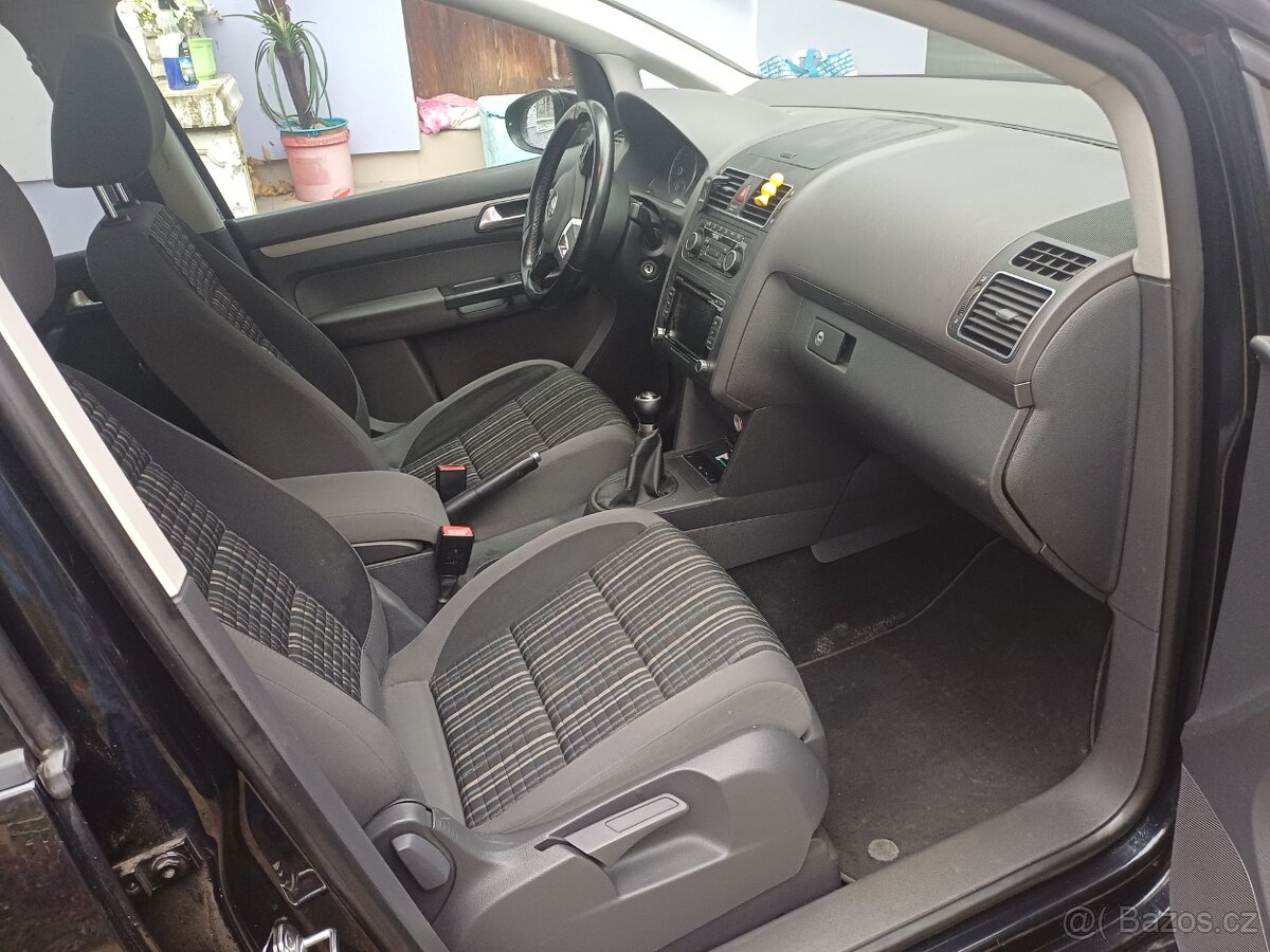 Prodám VW Touran Cross - 10