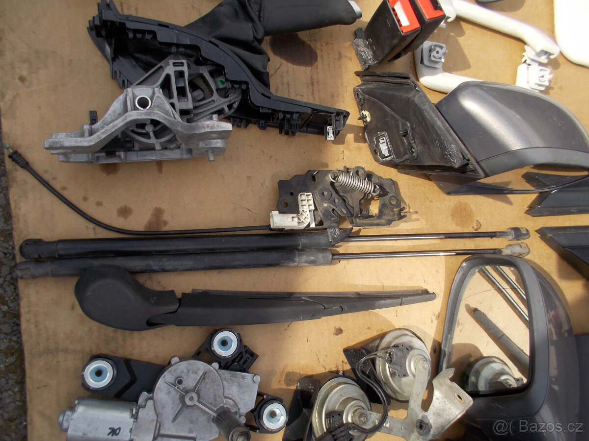 Díly 2. Ford Focus III 1.0 EcoBoost 74kw - 10