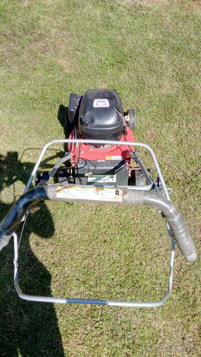 Motorová sekačka - 10