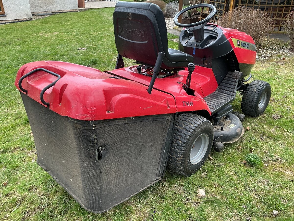 Zahradní traktor - 10