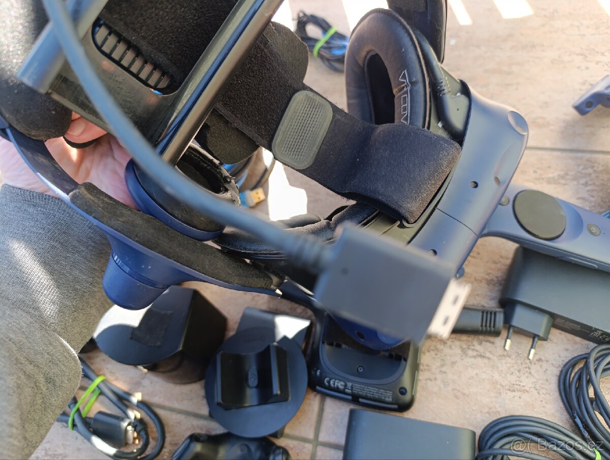 PC VR HTC Vive Pro Full Kit - 10