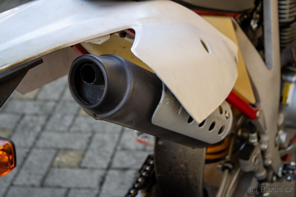 AJP PR4 240 Enduro - 10