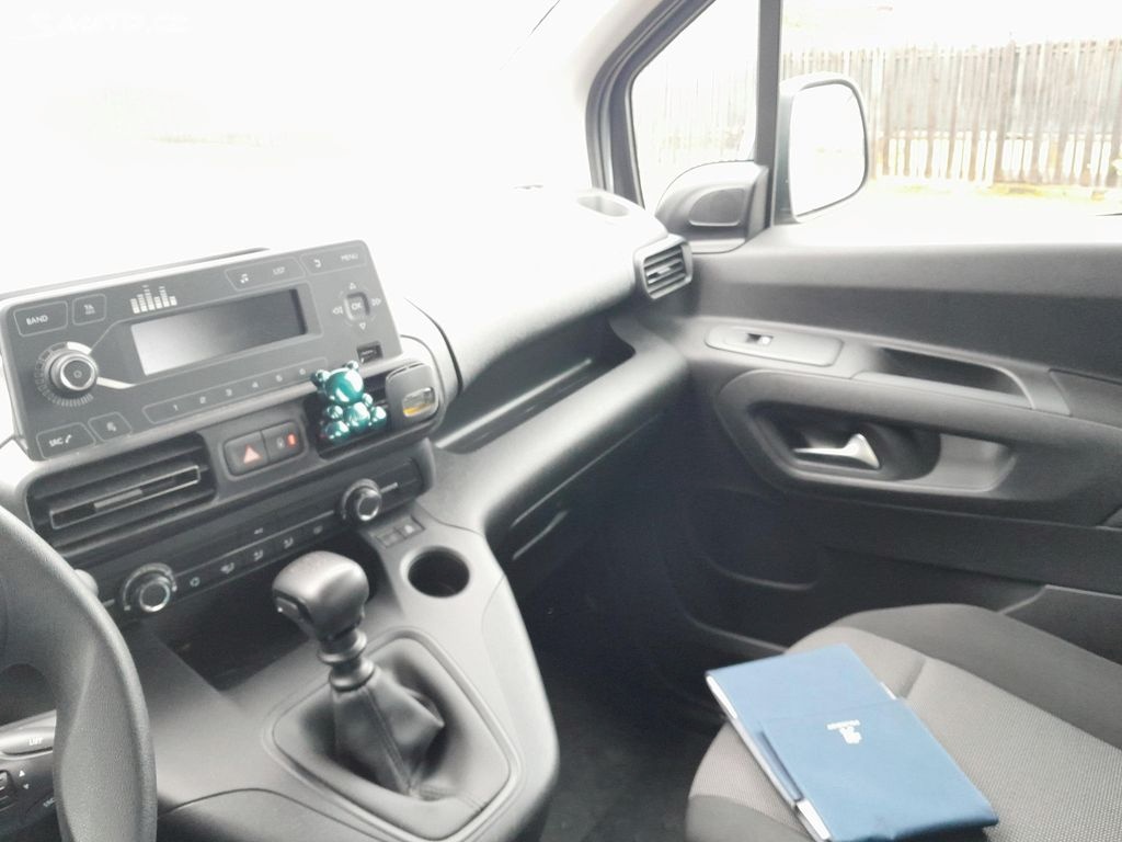Peugeot Rifter, 1,2 PureTech Active , 5 míst, záruka - 10