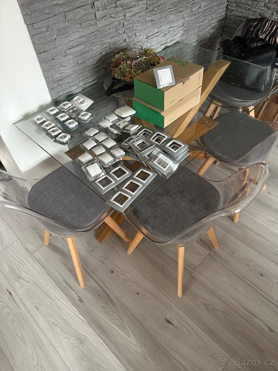 Zasuvky a vypinace - 10