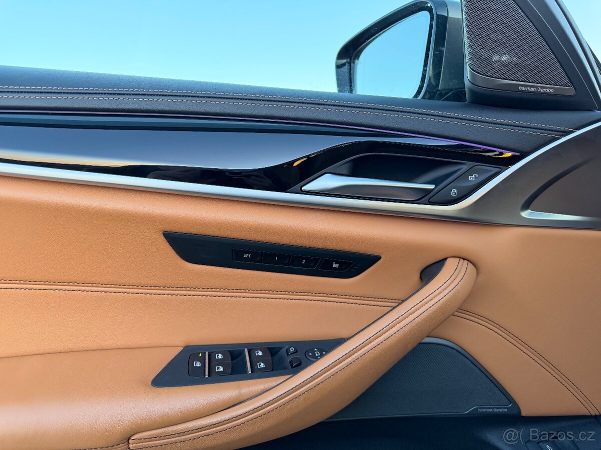BMW 540i xDrive Touring – TOP výbava, záruka do 07/2027 - 10