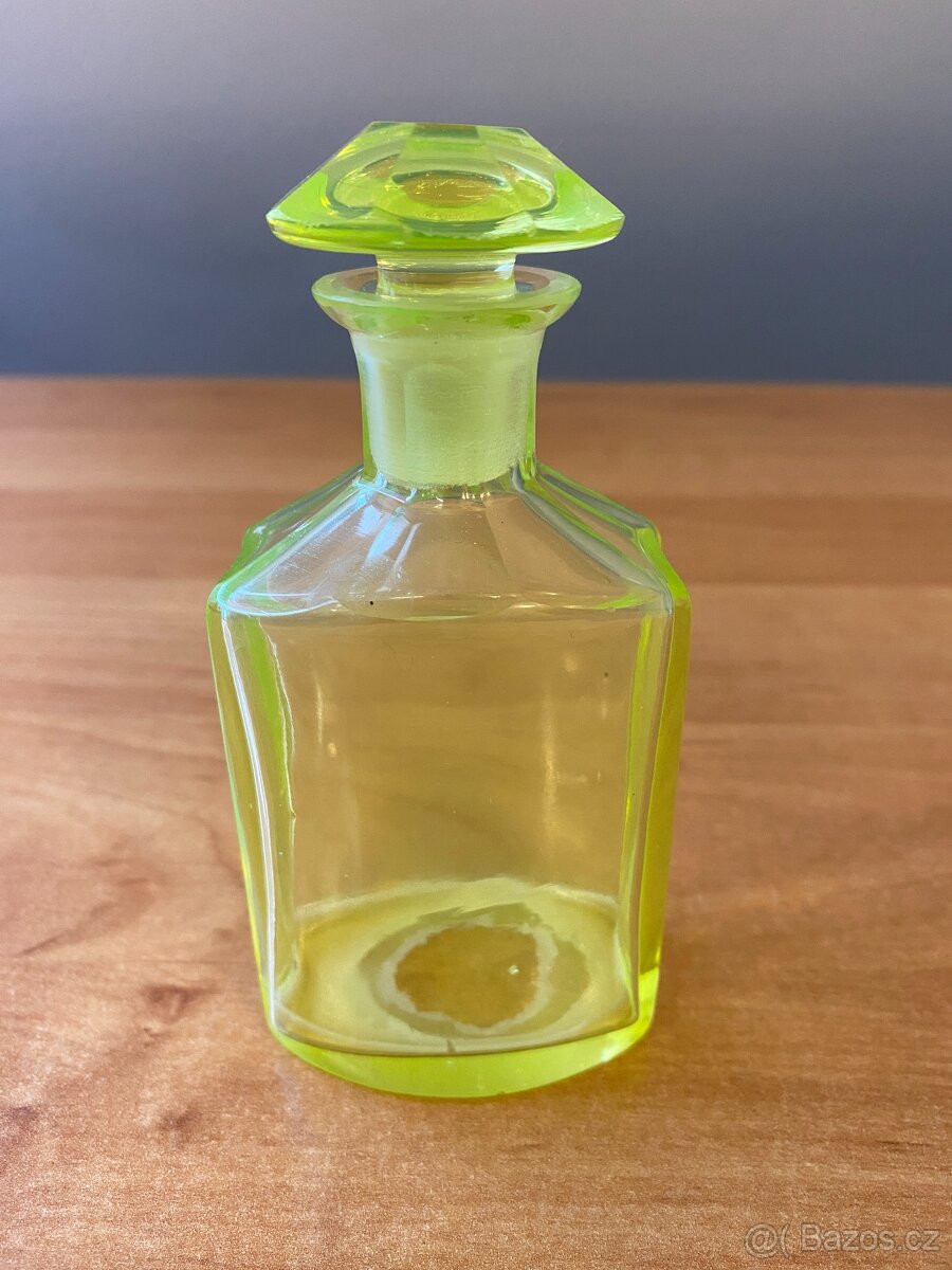 Sběratel nabízí staré lékárenské dózy - 10