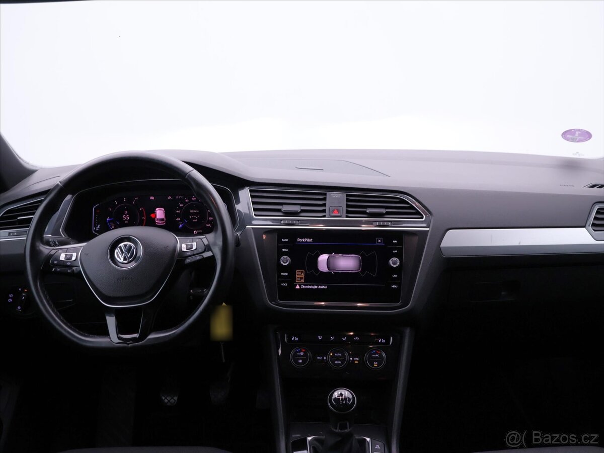 Volkswagen Tiguan 1,5 TSI R-line virtual DPH LED (2019) - 10