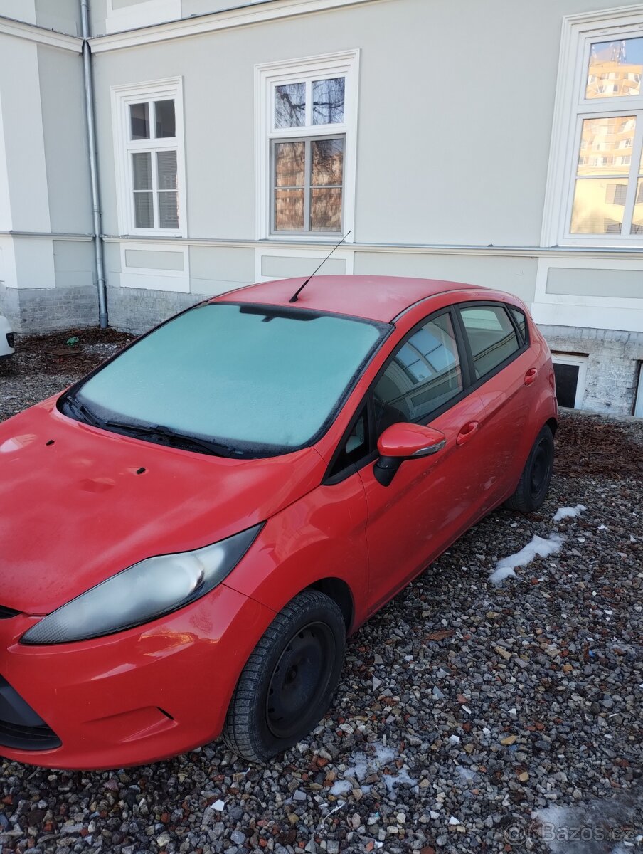 Ford Fiesta - 10