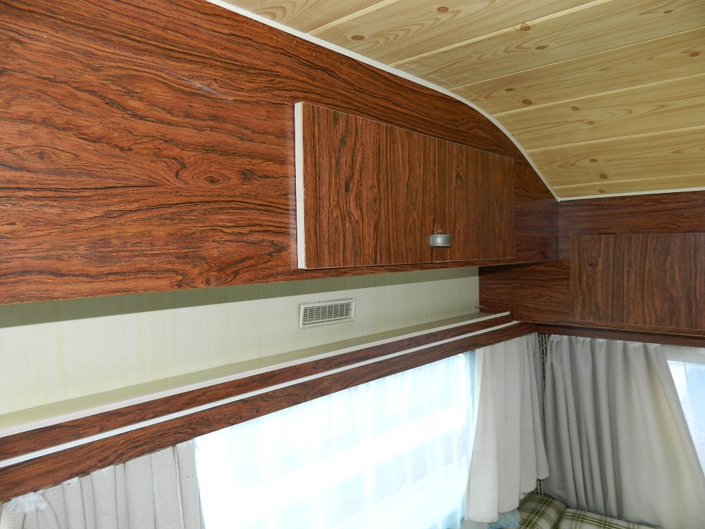 Karavan Wilk - 10