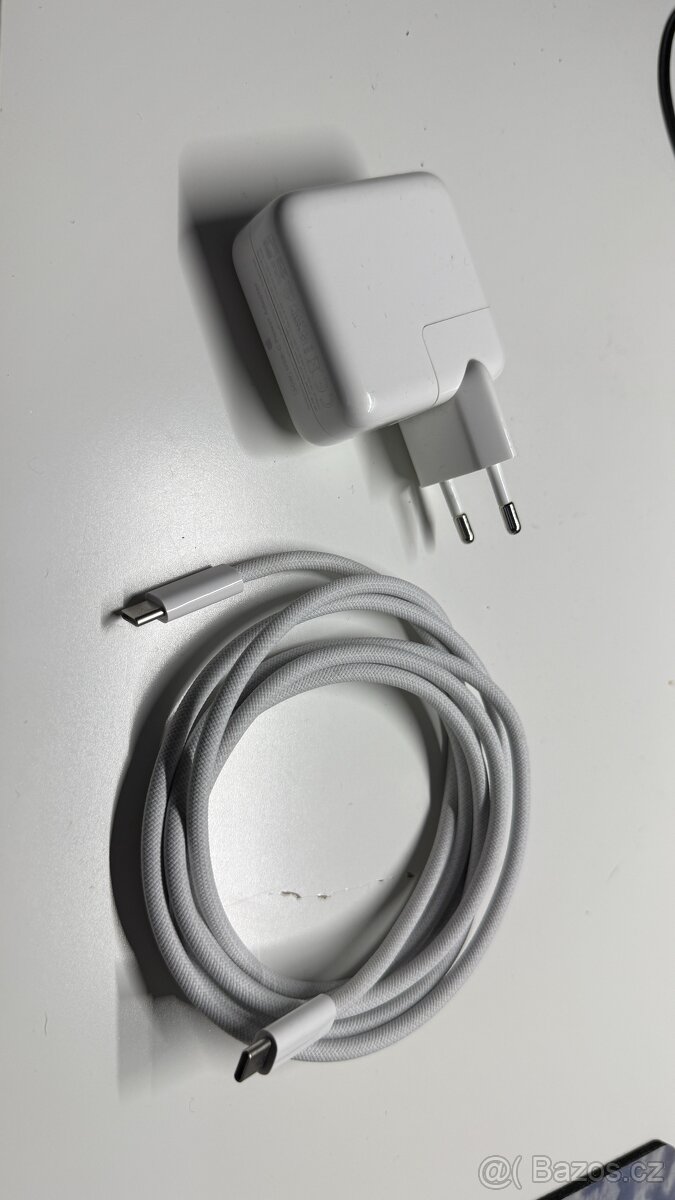 MacBook Air (M1, 2020) 8GB, 512GB SSD - 10