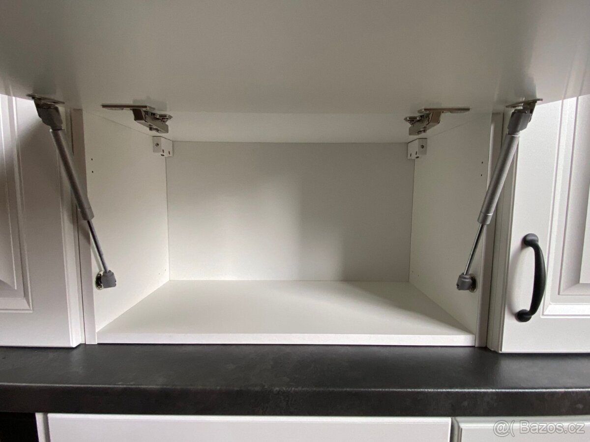 Nepoužitá kuchyně - na skladě - 10