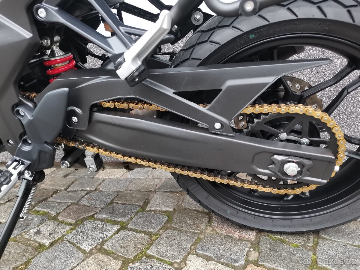 Voge 300 - 10