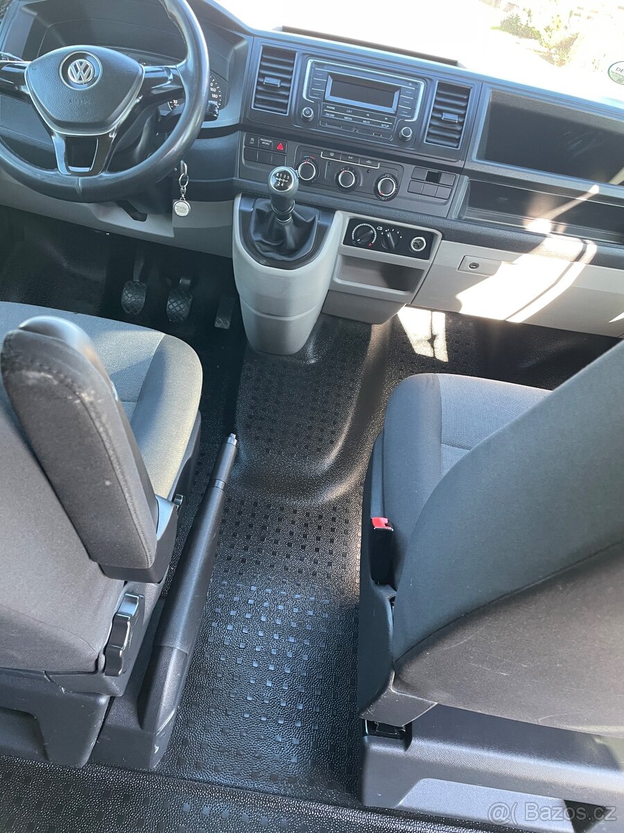 VW Transporter T6 - 10