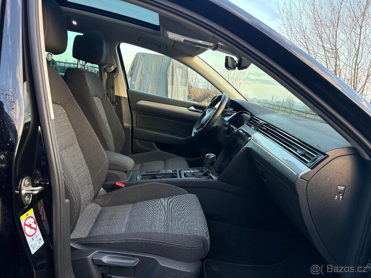 VW Passat 2tdi dsg M.R2022 ful led matrix acc tažne Panorama - 10