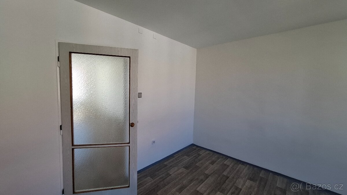 Pronájem bytu 2+1, ul. Nerudova, Jirkov - 10