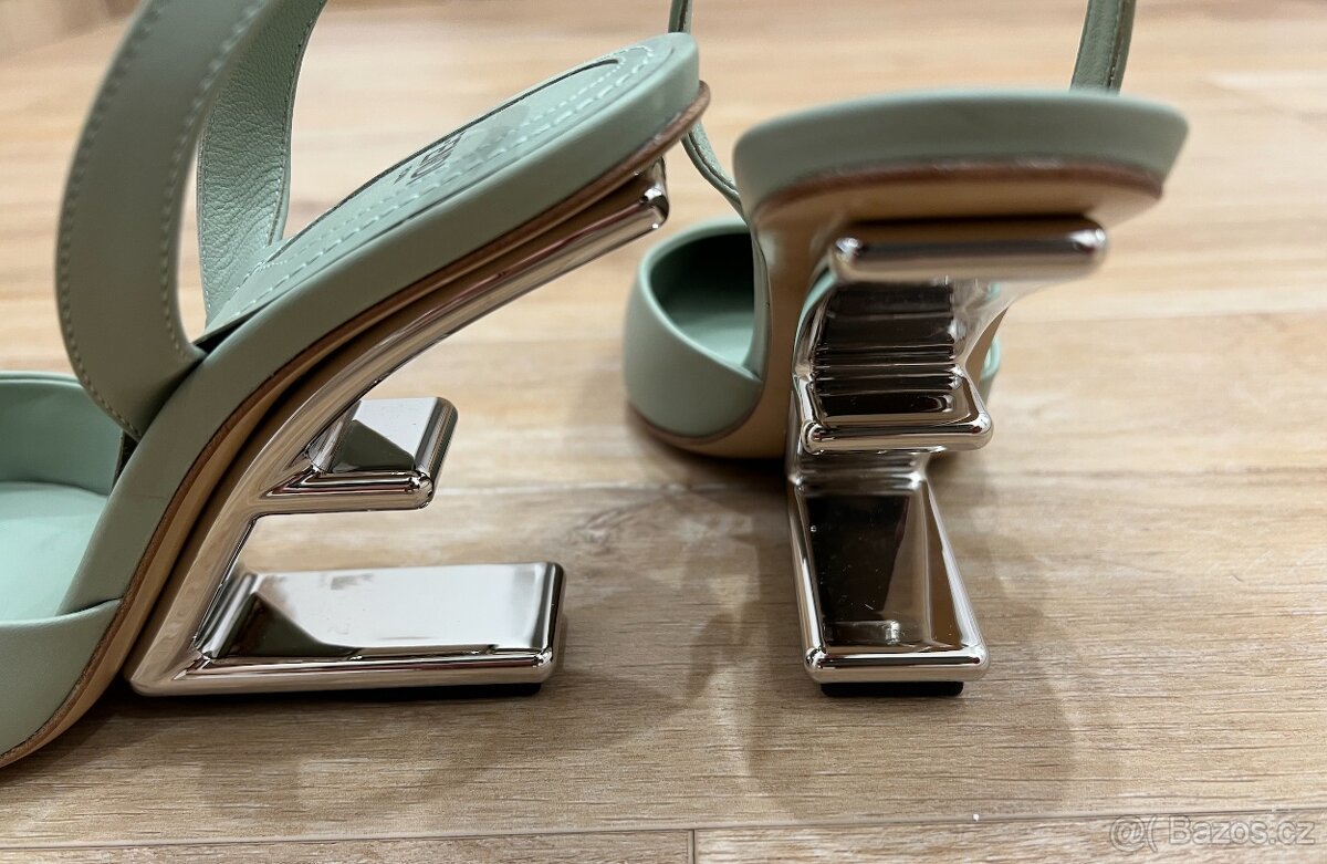 đ LuxusnĂ lodiÄky Fendi First â NOVĂ â 40% sleva đ - 10