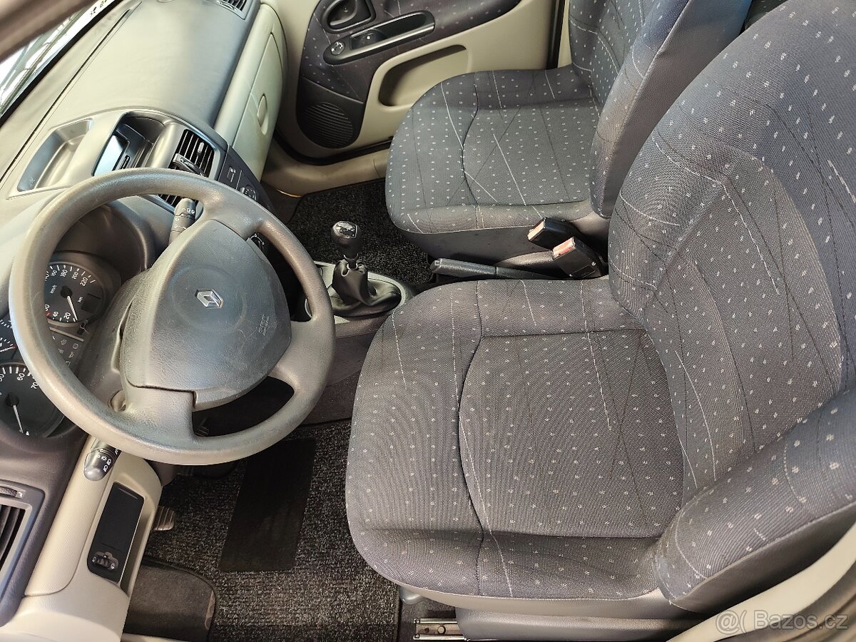 Renault Clio 1.2 55 kw r. v. 8/2002 - 10