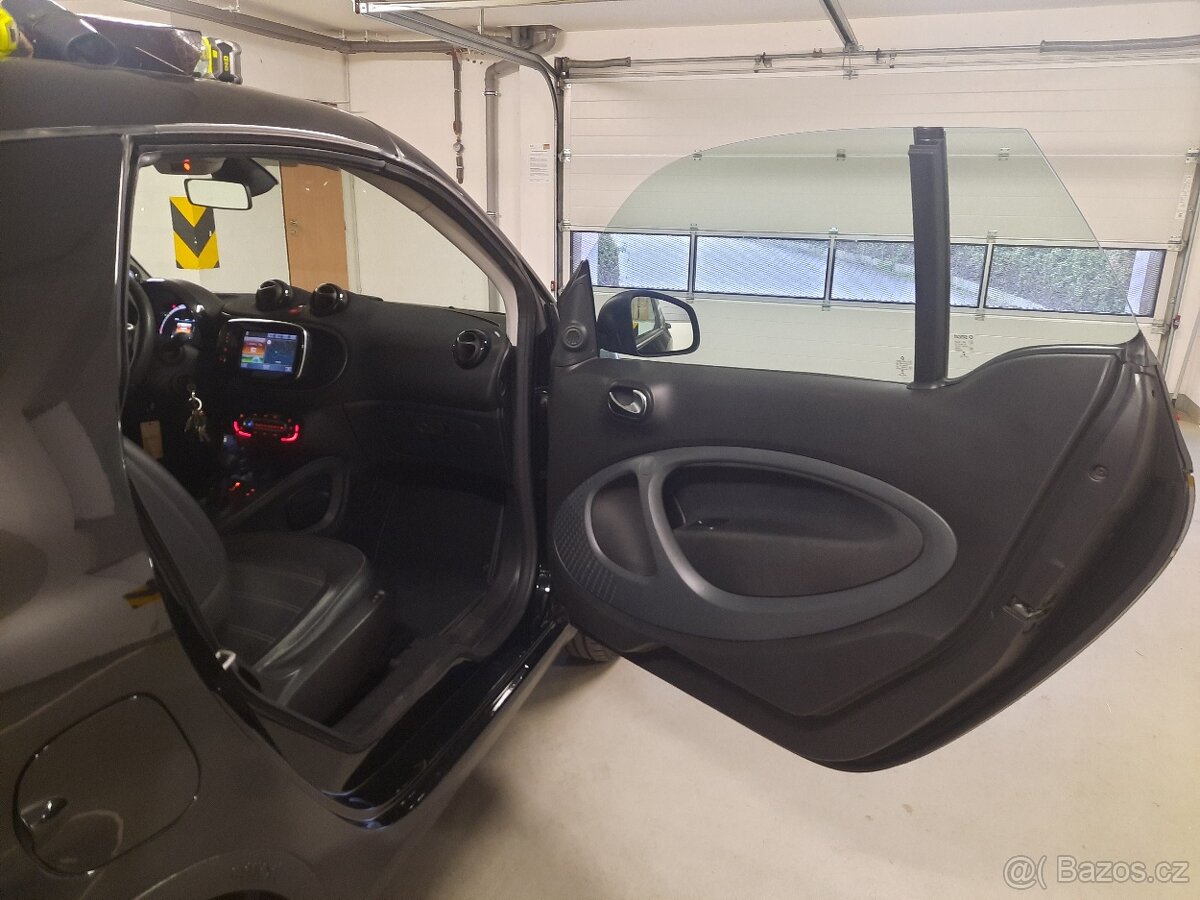 SMART FORTWO 453 CABRIO 900TURBO,ČERNÝ,90PS,TIPTRO,2016,FULL - 10