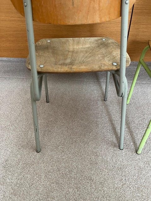 2 x stará, malá židlička - 10