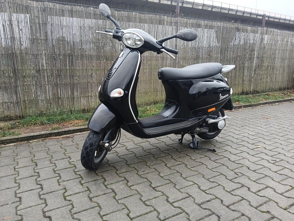Piaggio Vespa ET4 125 - 10