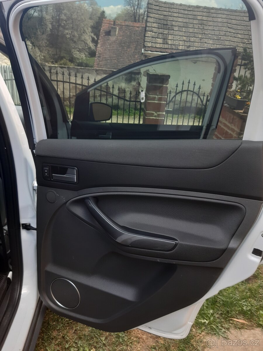 Ford Kuga 4x4 - 10