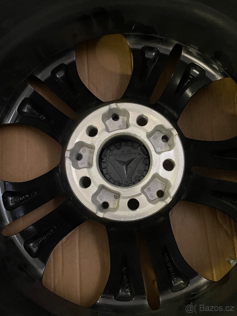 Original alu zimní Mercedes GLC r17 + 235/65/17 99% - 10
