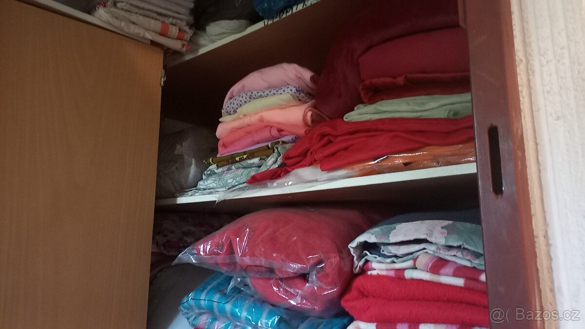 Deky,záclony,povlečení,přehozy,ložní povlečení,závěsy,polštá - 10